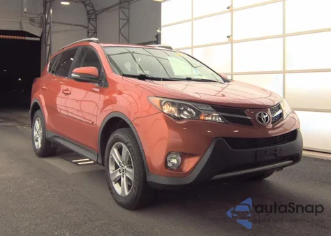 2015 Toyota Rav4 Xle z USA, uszkodzony, nr VIN 2T3RFREV4FW326967